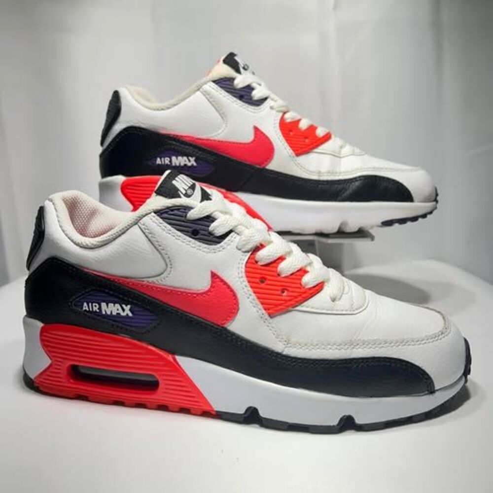 Nike Air Max 90 Leather White Bright Crimson Shoes Size 5.5 Youth or 7 Women